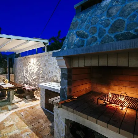 My Dalmatia - Castelo Coza With Private Pool Vinjerac
