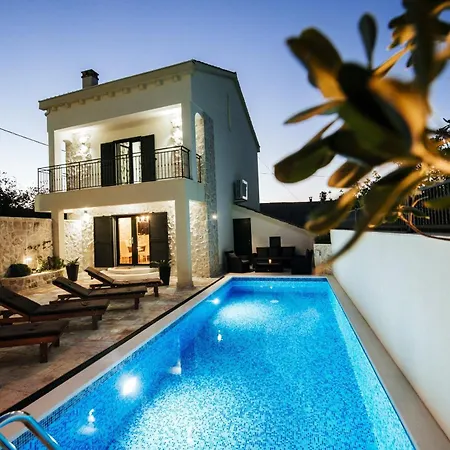 My Dalmatia - Castelo Coza With Private Pool Villa