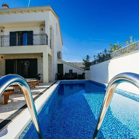 My Dalmatia - Castelo Coza With Private Pool Vinjerac
